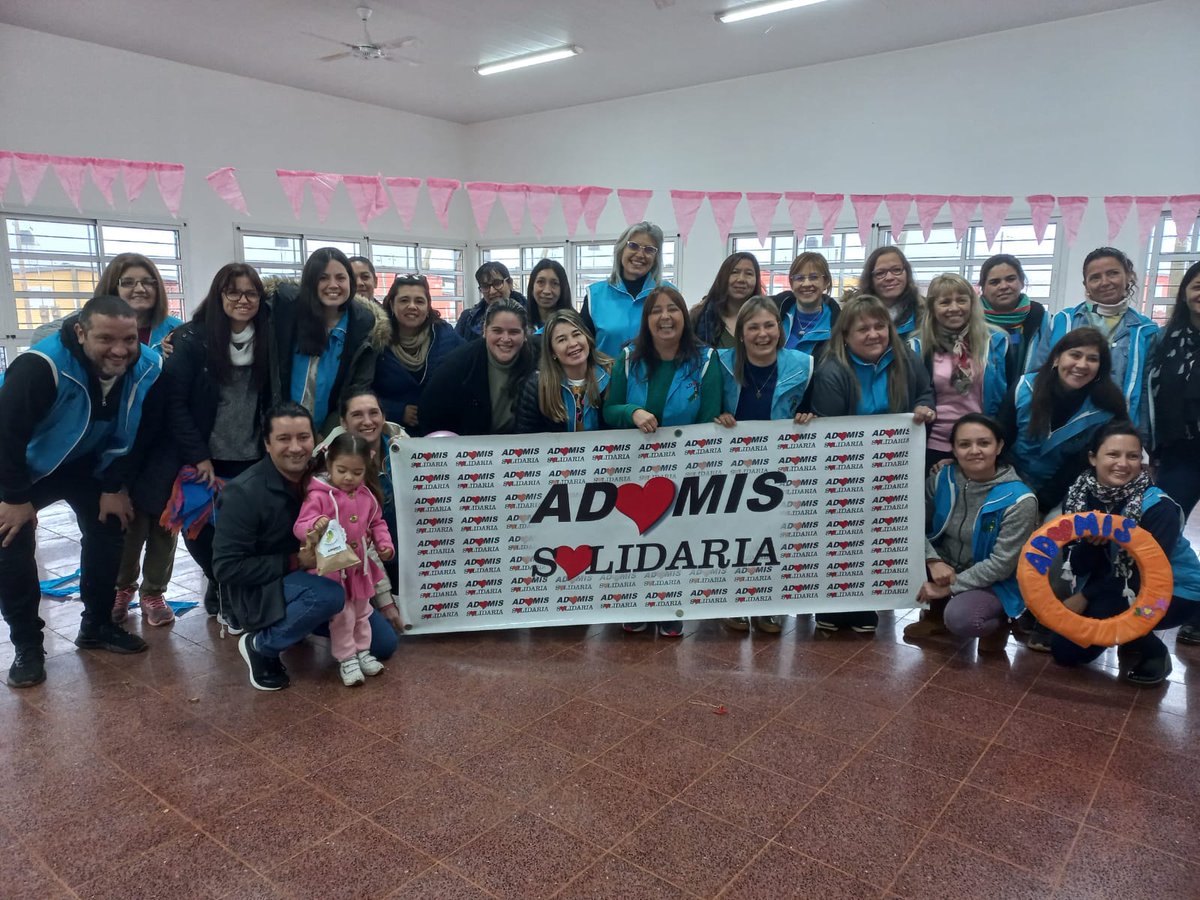 En el marco del mes de la niñez, dijimos presente en el día de hoy el Sec.Gral. de <a href="/udpm_misiones/">UDPM</a>, <a href="/grillo141/">Ruben Dario</a> Caballero junto a miembros de CD, delegados, afiliadas y simpatizantes de la agrupación en el B° Itaembe Guazú, donde se compartió un hermos momento con los chicos que...