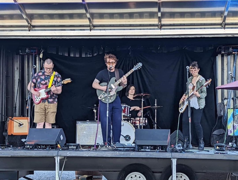 The Blue Room tweet media