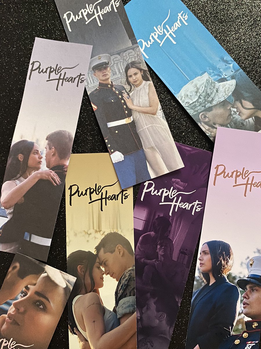 PinkSideStore's tweet image. Paixão do momento: nosso marcador de páginas de #PurpleHearts.