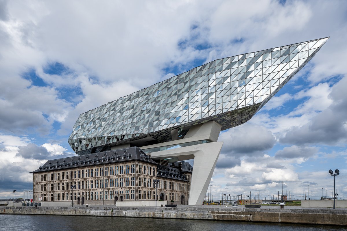 designloos's tweet photo. Havenhuis Antwerpen | Port authority building. 
Architectuur fotografie door Steven Dijkshoorn. 
Kom alles te weten over het Havenhuis via https://t.co/TlbziYLzEo #havenhuis #havenhuisantwerpen #fotografie #architectuur https://t.co/VwCh0RwD89