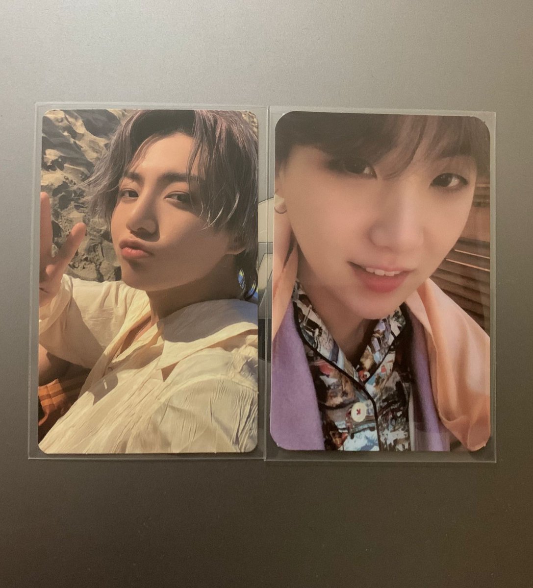 BoraShopIN's tweet photo. WTS urgently‼️

peaches jk + persona yoongi ver3 selling as a set for 1700✅

*dm if you wish to claim yoongi individually

- on hand
- mint condition
- price excluding ds
- will send video proofs 
- dm or comment if you're interested
- can ship next day https://t.co/WfoBBmTGp6