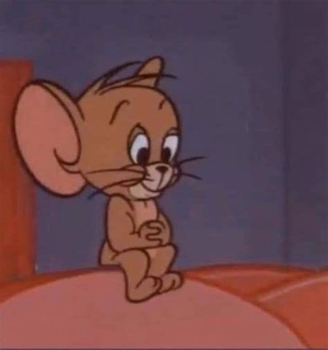 #اليوم_العالمي_للقصيره
يوم عالمي ببلاش ؟ عطونا هدايا طيب 🌚