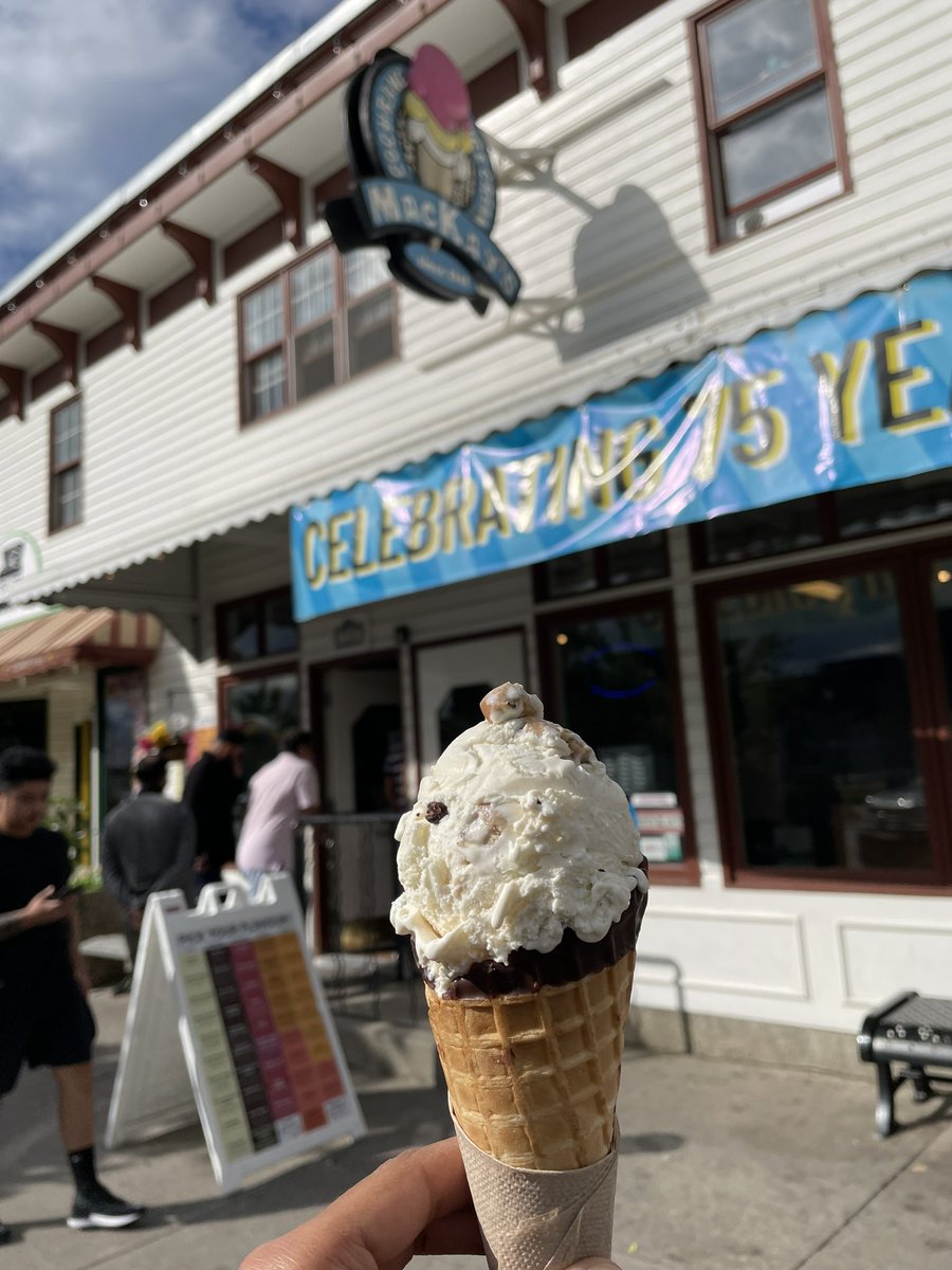 zahidlalani's tweet photo. A day of awesome food in Alberta. Ice cream at #Mackays in Cochrane and beautiful steak @TheKeg in Calgary. Special thank you to them for such a great evening! #honeymoondinner https://t.co/3KxoQLbD5H