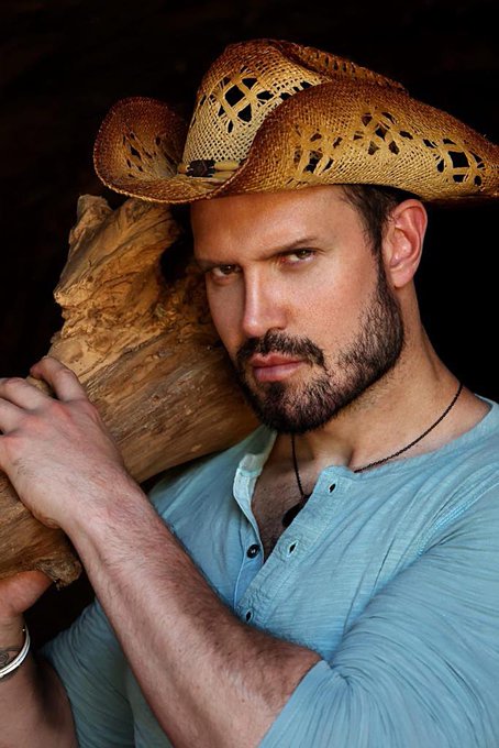 1 pic. Coming soon new photos of cowboy ! 
By https://t.co/XOze0MBaxV. Follow him for more information
