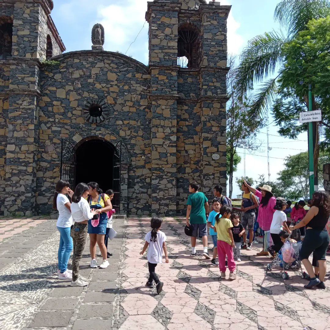 SemilleroEn's tweet photo. Recorrido por el Cerro de la Reina como parte de nuestro curso de verano.
Con los niños y niñas de la sede Pedro Moreno.

#SemillerosCreativos  #VeranoConFlores https://t.co/dOyTrYcfpH