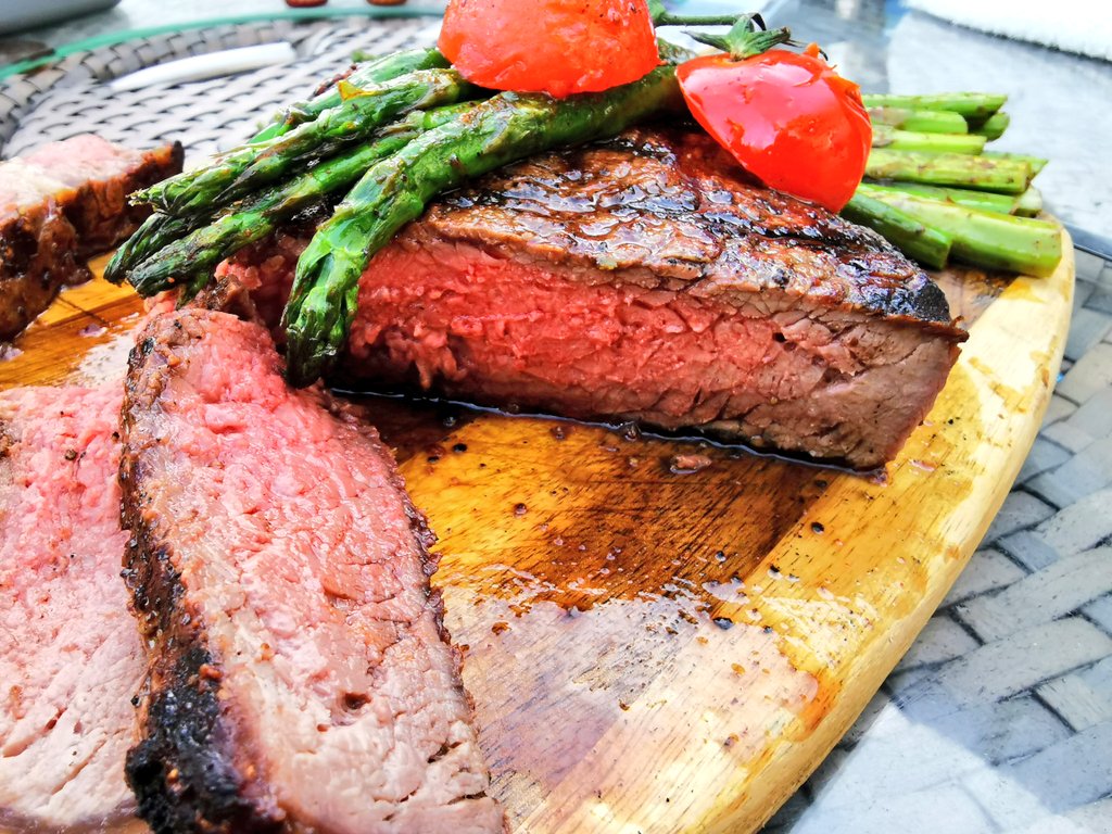 jayclark0106's tweet image. 👀🔥🔥 #Tomohawk @ButcherGourmet 🤤🤤