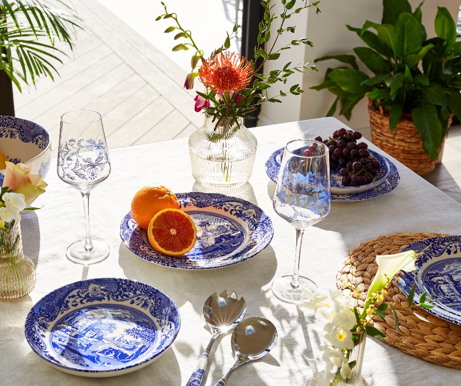 PortmeirionGrp's tweet photo. #StyledTableSaturday is #blueandwhite for an unmistakably #Spode summer look. ☀️ Add onto your #SpodeBlueItalian collection with 15% off everything, 20% off $50+, or 25% off orders of $125 or more during #BuyMoreSaveMore, now - 8/8 with code: SUMMERSALE. https://t.co/11mDSf5wpu https://t.co/PR9QkVTtz4