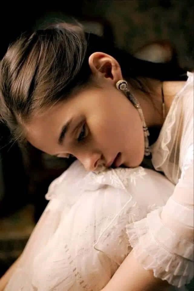 orfinasmaa1's tweet photo. .أصعب اللحظات..
هى تلك التى تعزم فيها على اتخاذ قرار يؤلمك !!!
ولكنه..صائب.. 🖤💔 https://t.co/kAvXsczPr8