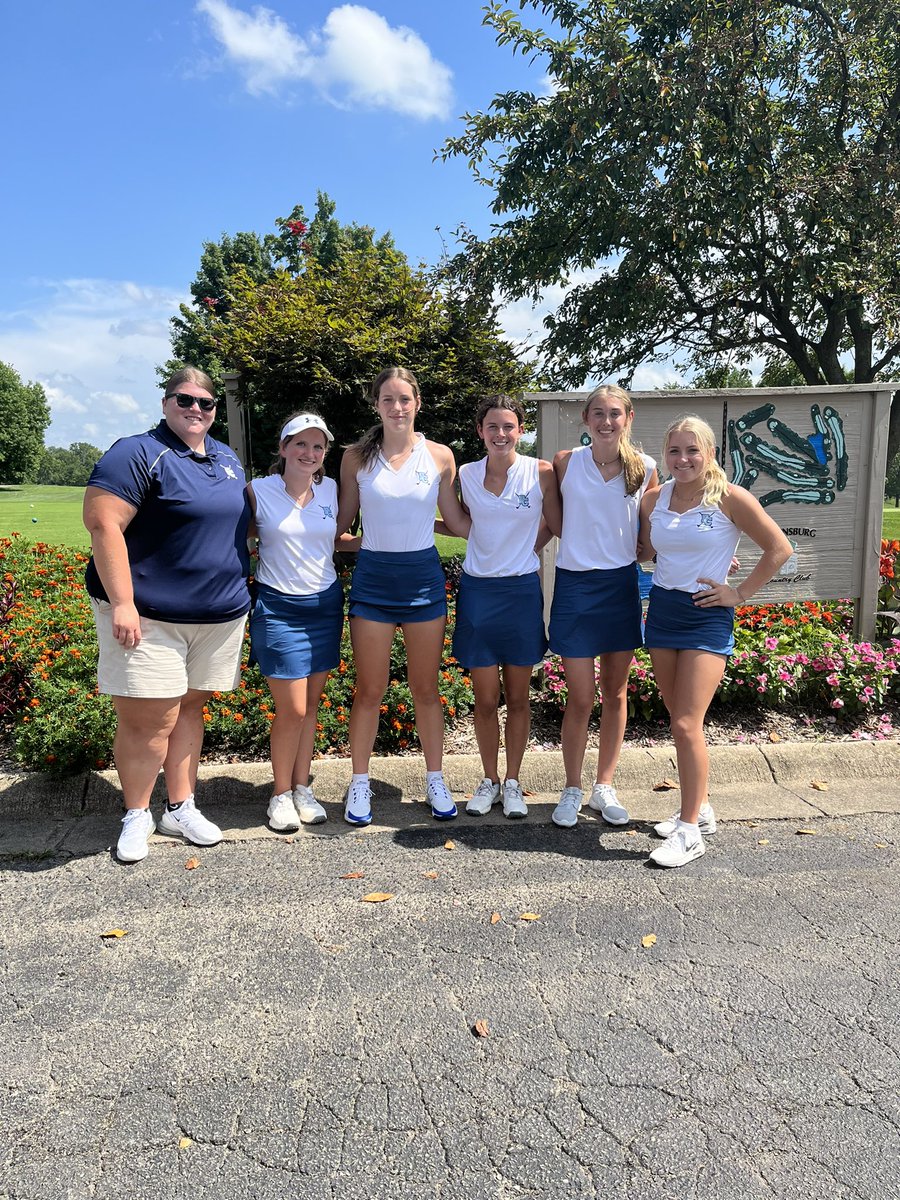 FCGirlsGolf2's tweet photo. FC Lady Cats came in 2nd place out of 16 teams today at the Greensburg Invitational. Junior Crystal Calihan fired an 82 to earn 7th place individually out of 81 players. We also shaved 26 strokes off of our score from our first tournament. Proud coach!!⛳️ https://t.co/M4rKHxoySF