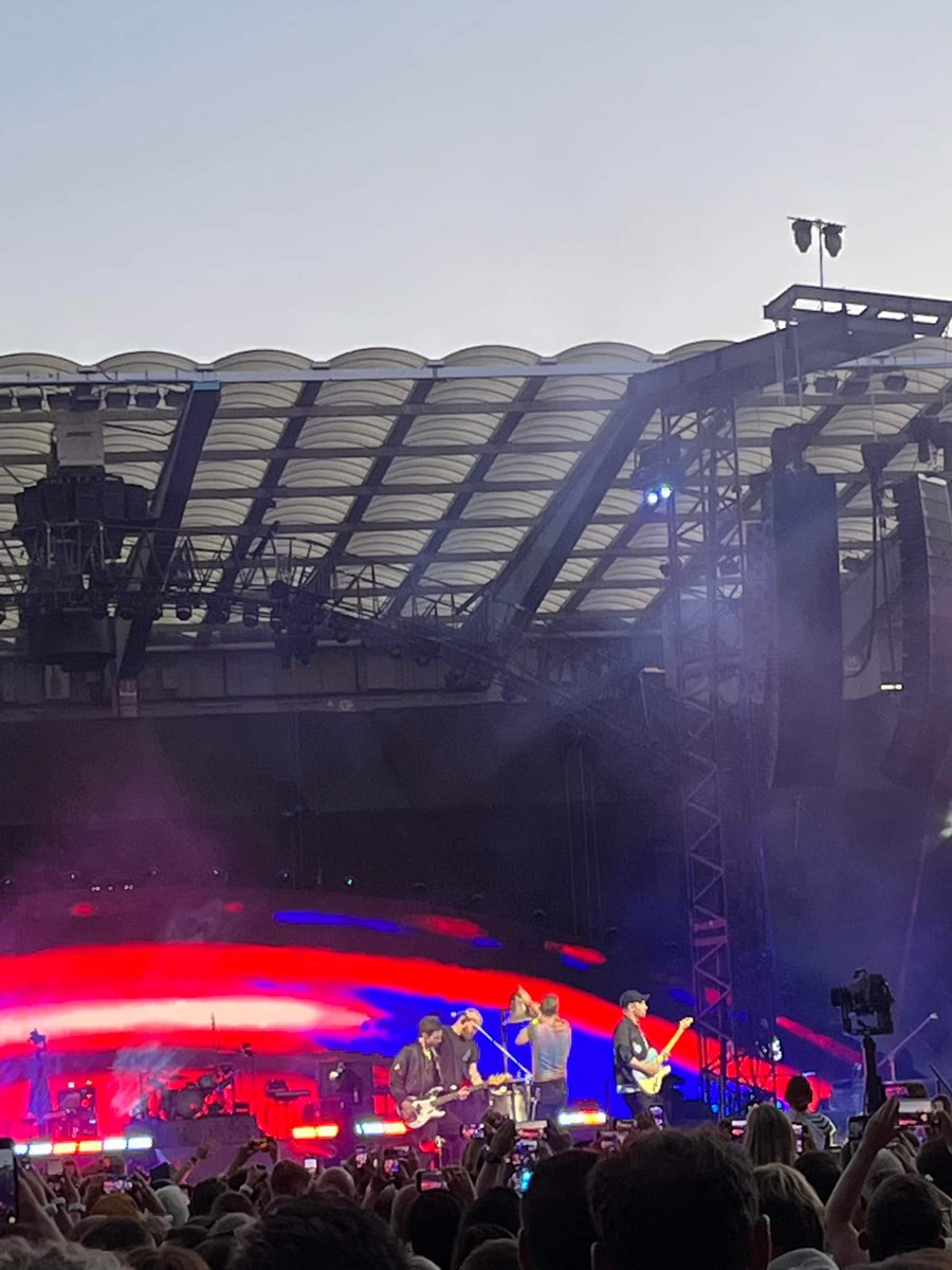 ColdplayCorner's tweet photo. #VivaLaVida #Night2
#CPCRBXL #ColdplayBrussels https://t.co/XpKfju05pv