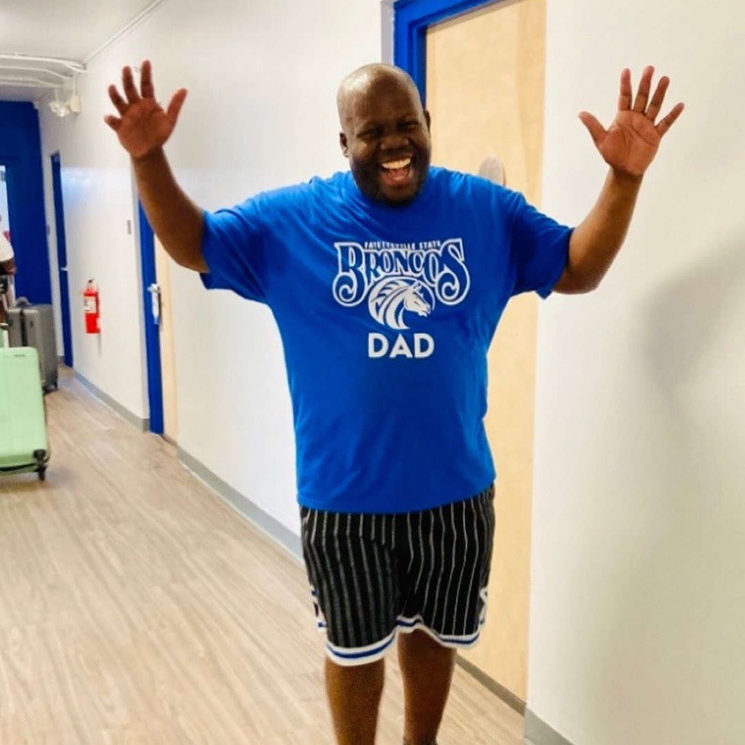 uncfsu's tweet photo. Our first year and transfer students have been welcomed to #BroncoNation and are saddled up for the start of the Fall semester! #OperationSmoothMove is in full effect!! #faystate #fayettevillestateuniversity #broncopride #proudtobe https://t.co/0QxMniUY6m