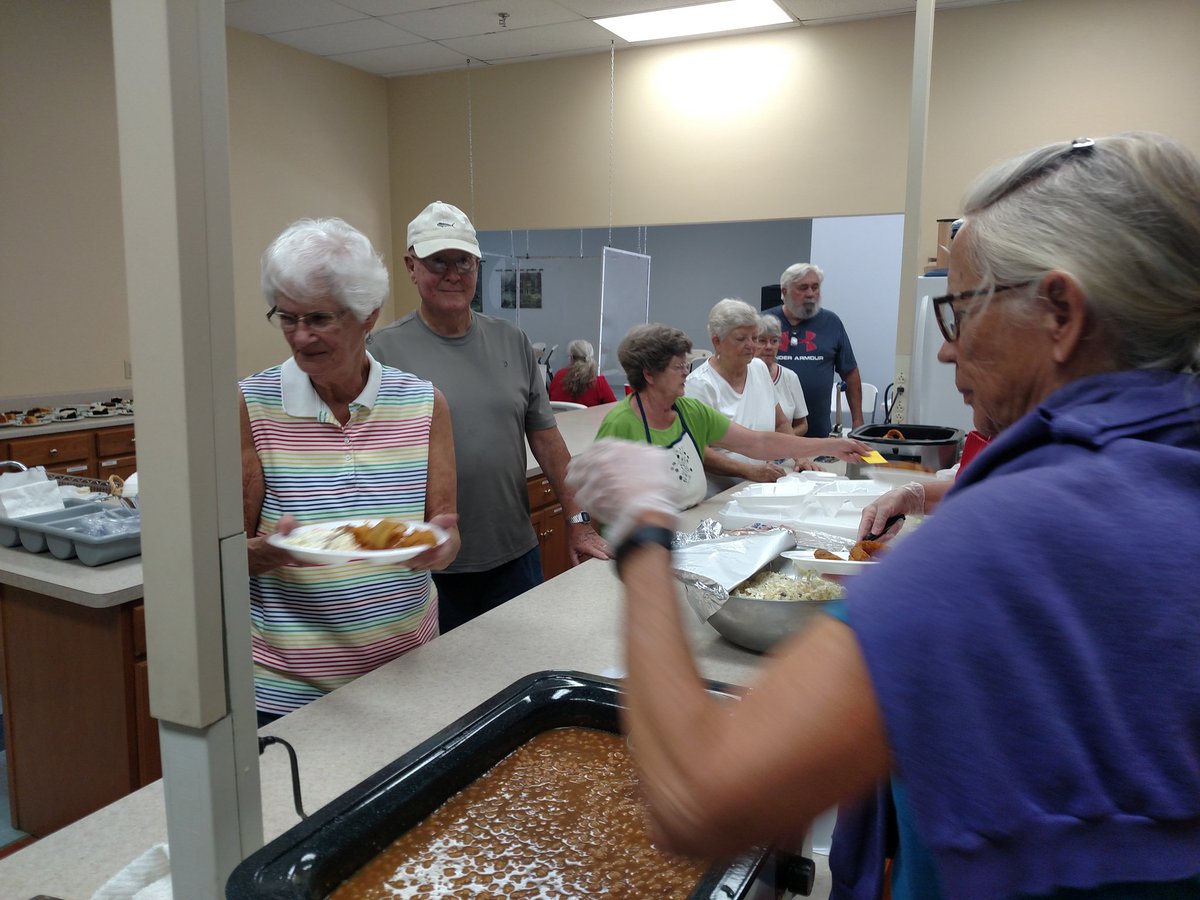ThomasPWallace's tweet photo. @ThomasPWallace 
10th Annual Spencer United Methodist Church Fish Fry. 4:00-7:00 today. 65 East Franklin Street Spencer Indiana https://t.co/XVQLWUk3qQ