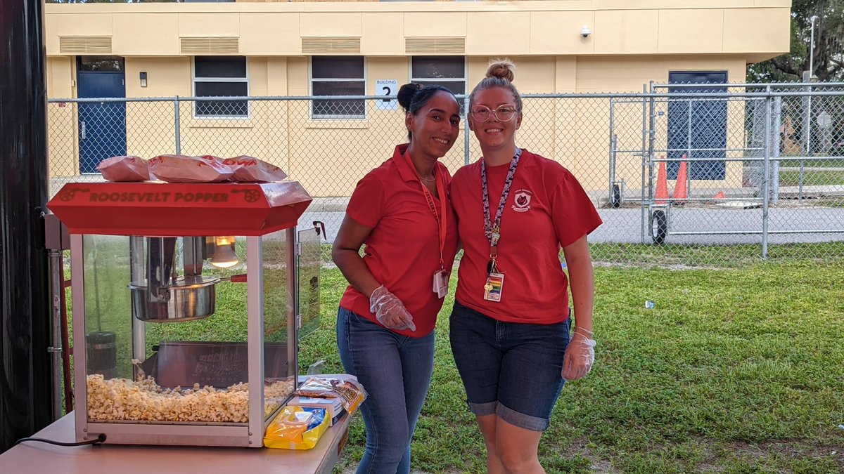 We had a wonderful time today at our Back to School Bash! Thank you S.O.A.R. First for providing backpacks &amp; supplies for our families. #EdisonEagles #EducateEncourageEmpower #CommunitySchools #HCPS