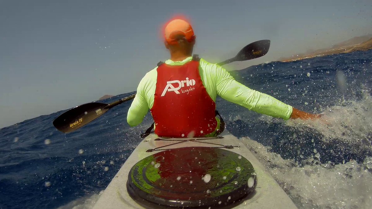 ¡Ensalitrado! 🌊🚣🌞 #surfski <a href="/EpicKayaksInc/">Epic Kayaks Inc.</a> #elmedano #waves