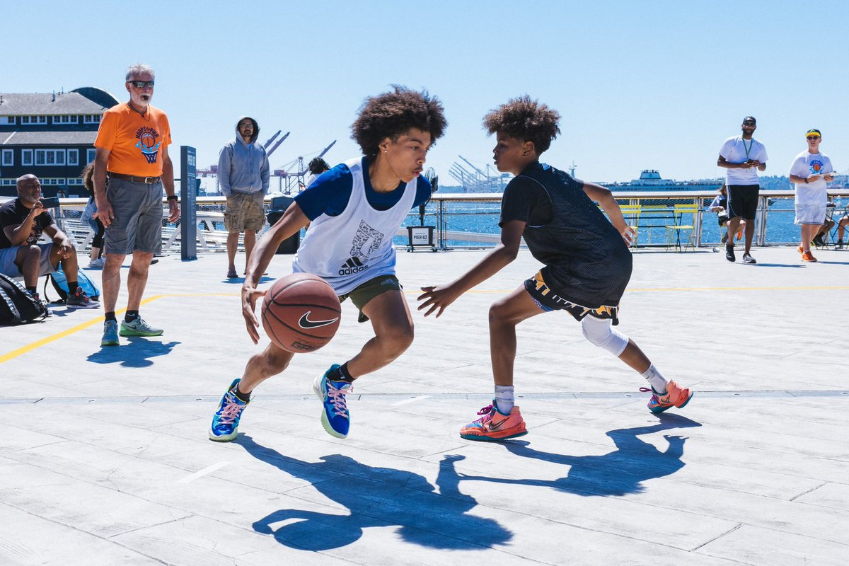 So much action from <a href="/SeattleParks/">Seattle Parks</a>’ Youth Basketball Championship on the <a href="/GoodwinSports/">Goodwin</a> court. 🏀💥

Stop by Pier 62 and watch some 3on3, shoot some shots on the half court, and more. 

[📸: <a href="/sunnymartini/">Sunita Martini</a>]
