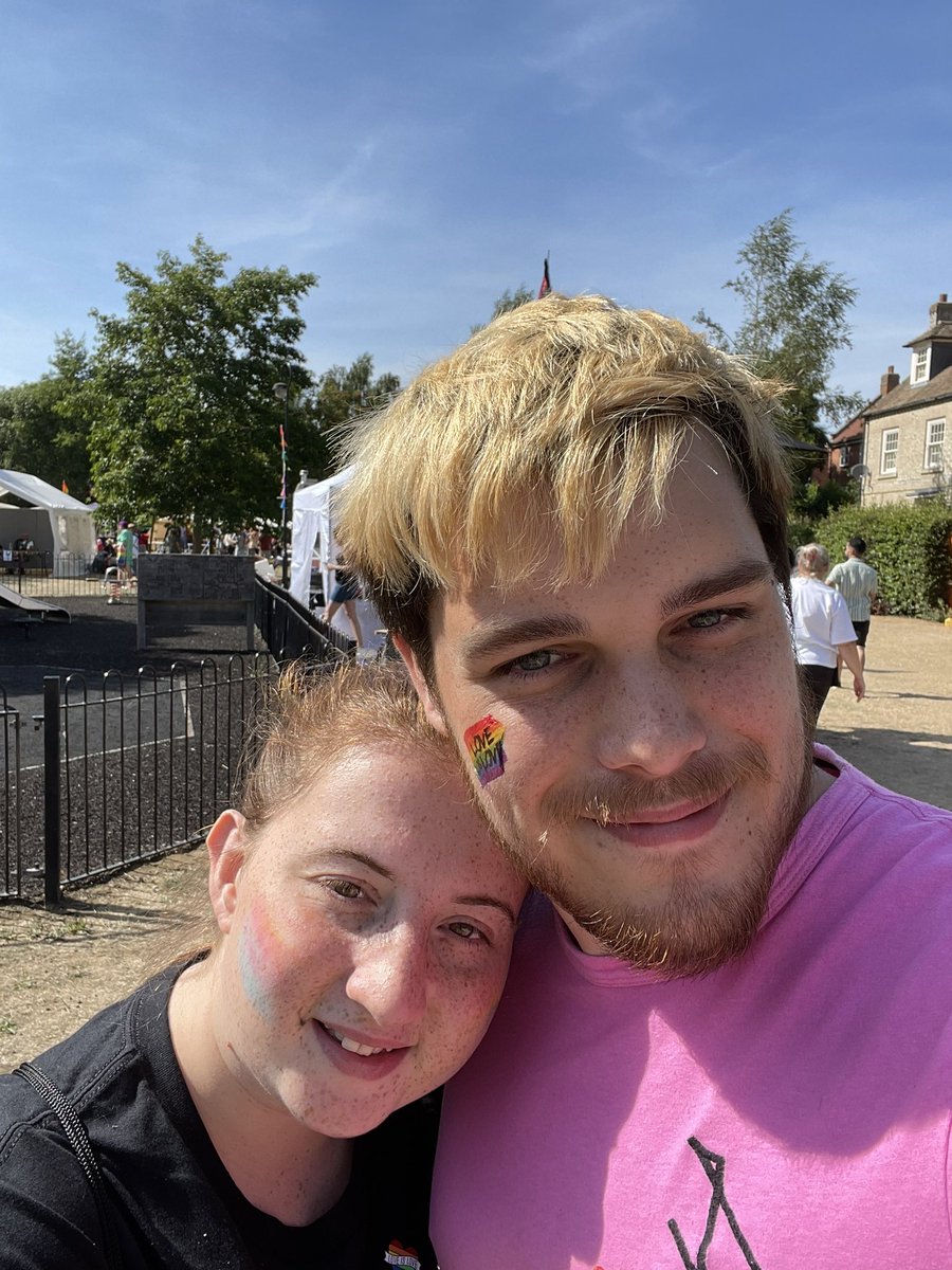OliviaLTaylor99's tweet photo. A great day at #elypride #bisexual #pride https://t.co/JbcTDEhusd