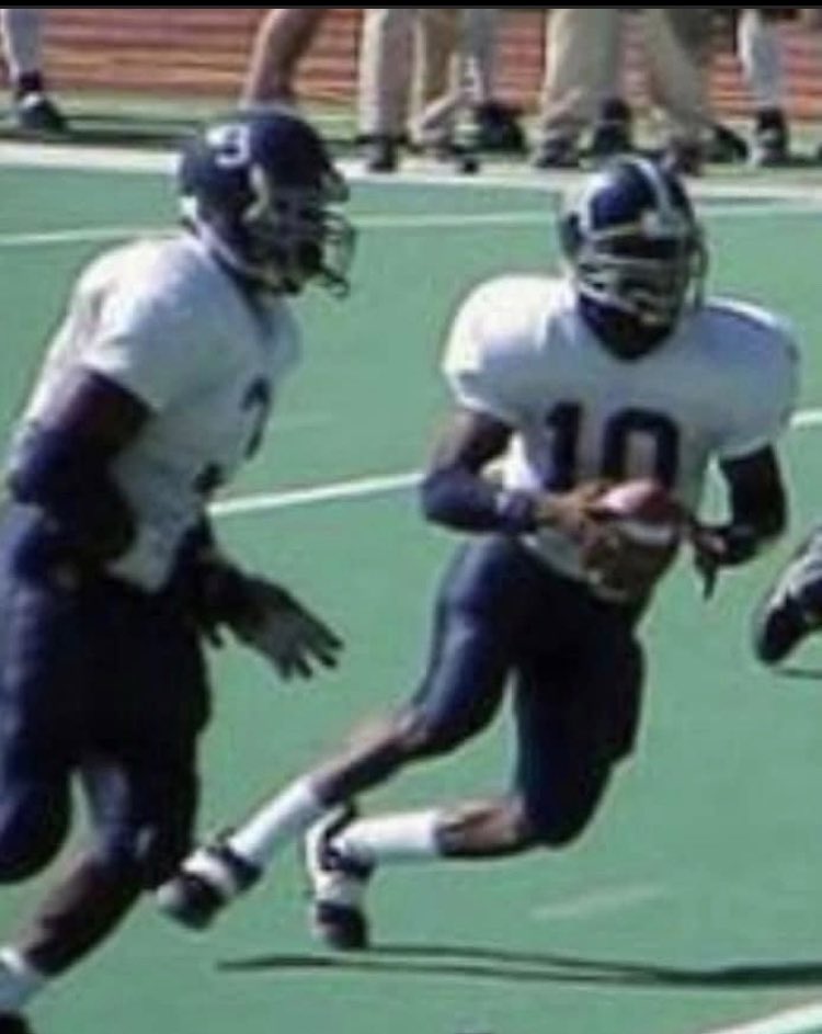 Yessir! What’s up FB family? It’s about that time again. College Football is right around the corner. Go ahead n tell me who’s your team so there will b no misunderstanding when the season starts. U all already know who I’m representing! Look at this beautiful pitch 2 catch