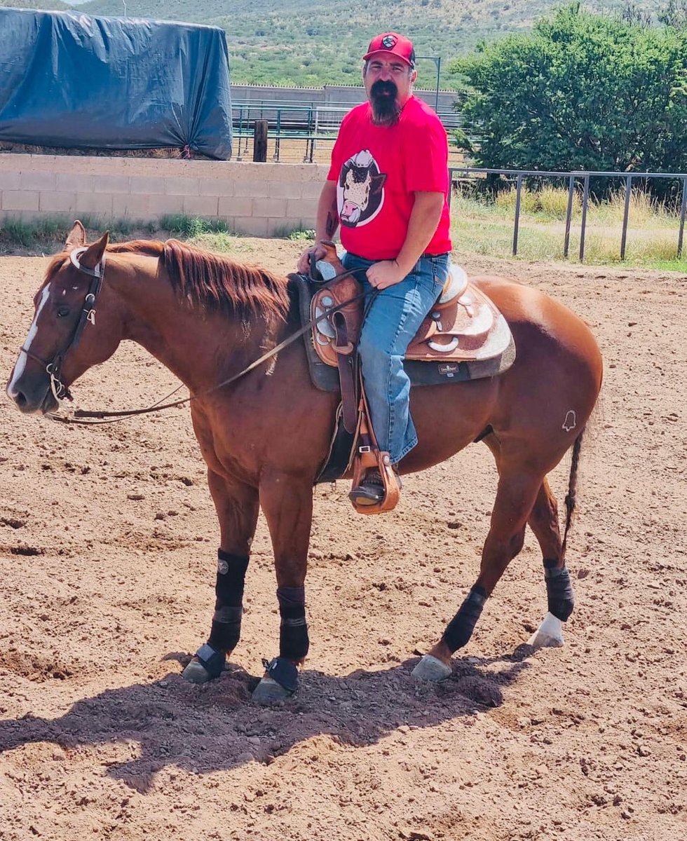Skullspliter1's tweet photo. This really is my Happy Place, our equine partners help us relax and find moments of peace in our fast-paced, stressful lives, horse time is my perfect prescription for releasing some of that stress. #reininglife #ruffstepin and of course @NissanStadium is my other happy place 😎 https://t.co/K8fBjbBVNw