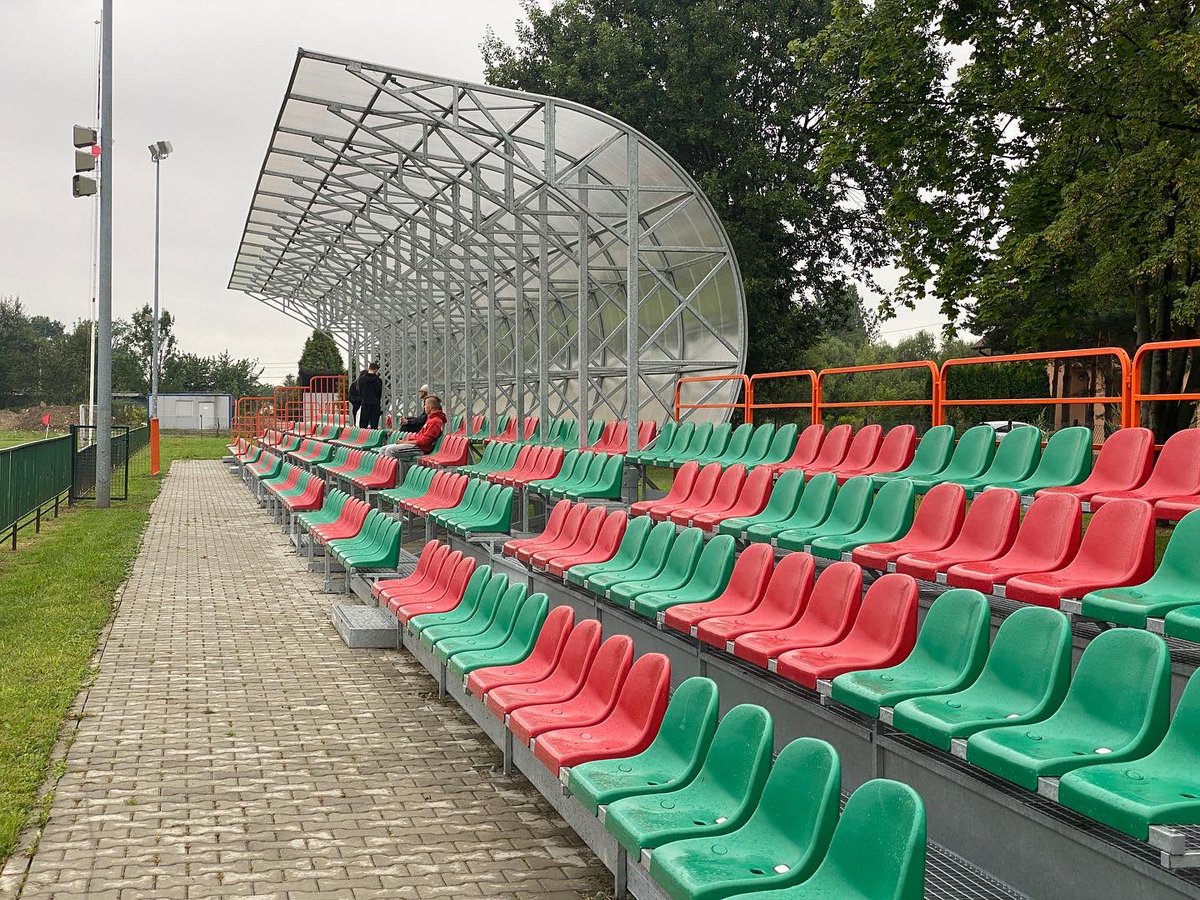 OloStrzyz's tweet photo. Dziś debiut w nowej 4 lidze: Orzeł Ryczów - Okocimski Brzesko 3-2. #stadiumguide #3dsport #3dpress #rsnrsn #groundhopping #rasenreisen https://t.co/Nev1oNjQQw