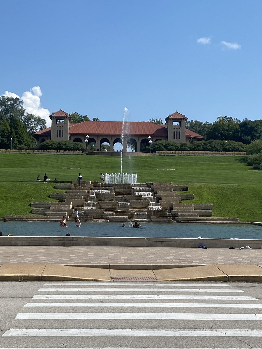 maXolo_travel's tweet photo. Forest Park in St. Louis is such a beautiful vast park to enjoy! #maxolo #solotravel #StLouis #parks https://t.co/s2CuAsY4ne
