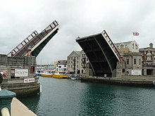 BoddyJenni's tweet photo. @russellcrowe Weymouth Town Bridge 😁 https://t.co/NsaLAvQ7Qd