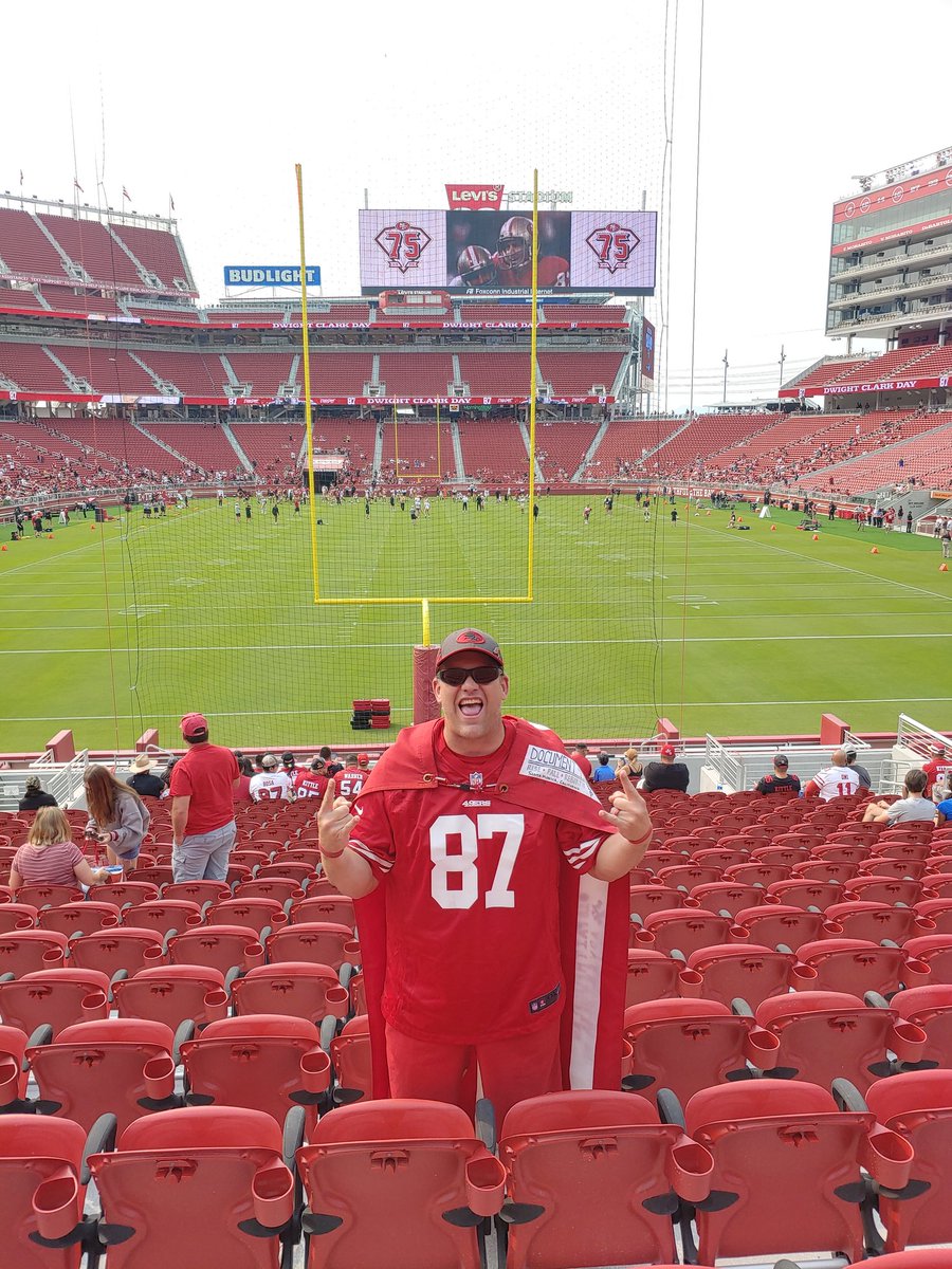 49erHodge's tweet photo. Had a lot of fun at Dwight Clark day last year, but unfortunately I can't make it this time.
I have 4 tix to 49ers training camp for #DC87 day tomorrow to giveaway... https://t.co/pJsbNCX9mS