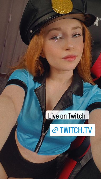 Find me on Twitch 😘 https://t.co/9jdpIYUChz