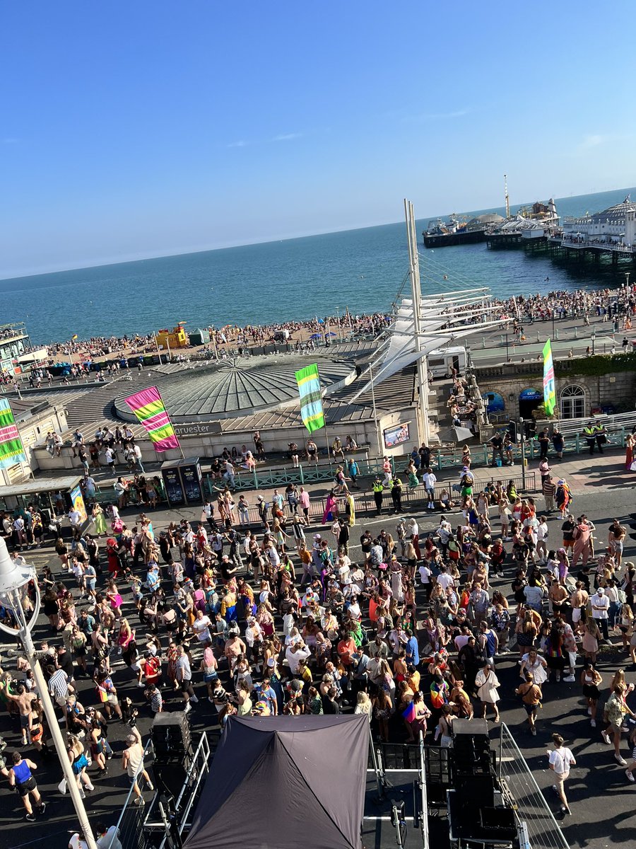 vox2801's tweet photo. What a day!!! Thank you Brighton - rooftop view ❤️❤️❤️ https://t.co/mmLlhRahJZ