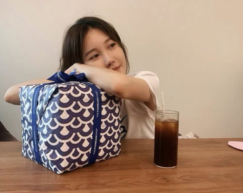 always_shimlee's tweet photo. Me when I’m waiting at Starbucks 😅 https://t.co/oyvjX5wzcl