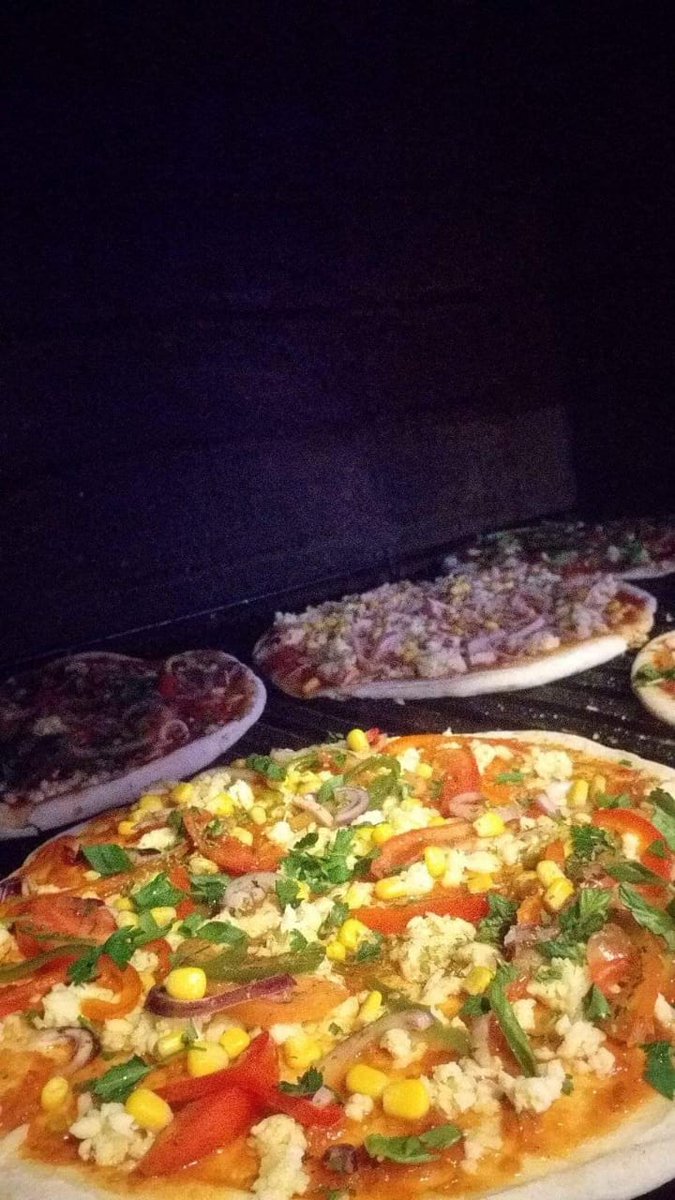 LaBandafc013's tweet photo. ESSS HOOY ESS HOOY‼️Llego el día de poder disfrutar exquisitas pizzas caseras a la parrilla. Ponete en contacto con nosotros y hace tus pedidos. El delivery es sin costo 🍕 https://t.co/OUosCuzE4v