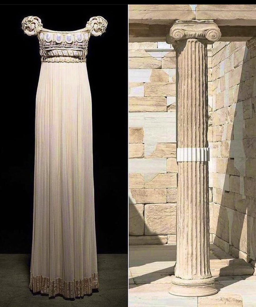 La arquitectura griega y las columnas jónicas todavía despiertan la inspiración de artistas y sastres. 

Un ejemplo es el vestido elaborado por Gianfranco Ferre para la marca Dior en 1992.