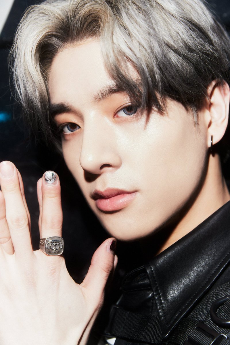 GAYNHYPENOFC's tweet photo. WILL YOU PASS THE MIC? 🎤
FUTURE PERFECT (PASS THE MIC)
— COMING ON 10.08.2022
APOLLO (@articgou)
#FUTUREPERFECT #PASSTHEMIC
#GAYNHYPEN #가인하이펜 #NPOP https://t.co/6GkTIiTZ2u