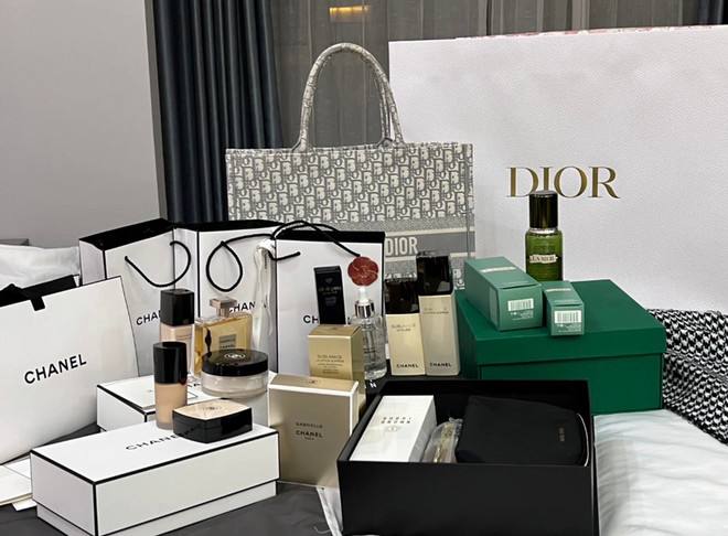 Work hard, you can definitely get what you want, work hard to change your life, and rely on yourself.