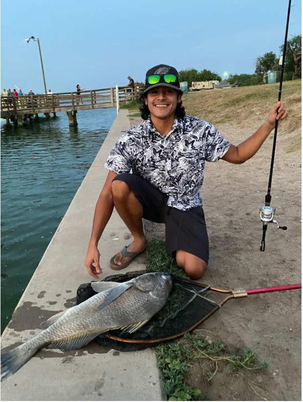 fishing_hull's tweet photo. Caught his first drum yesterday, what do you think?
If you love Fishing then follow me 🐟🚣‍♀️🎣
#caughtmyeye #CaughtInAction #Caughtoureye #caughtflowerhanded #fishinglifestyle #fishingpole #FishingApparel #fishingvideos #FishingGirls #fishingguide #fishinglife #fishingtrip https://t.co/YHREiAISsb