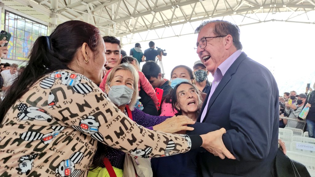 CesarPerezVivas's tweet photo. Un pueblo temeroso a Dios gozará de su protección y bendición.

Hoy nos encomendamos al #SantoCristo de #LaGrita para recibir su guía y sabiduría para la liberación de #Venezuela.

#6Ago #TierraTachirense #Táchira https://t.co/znDdFNq324