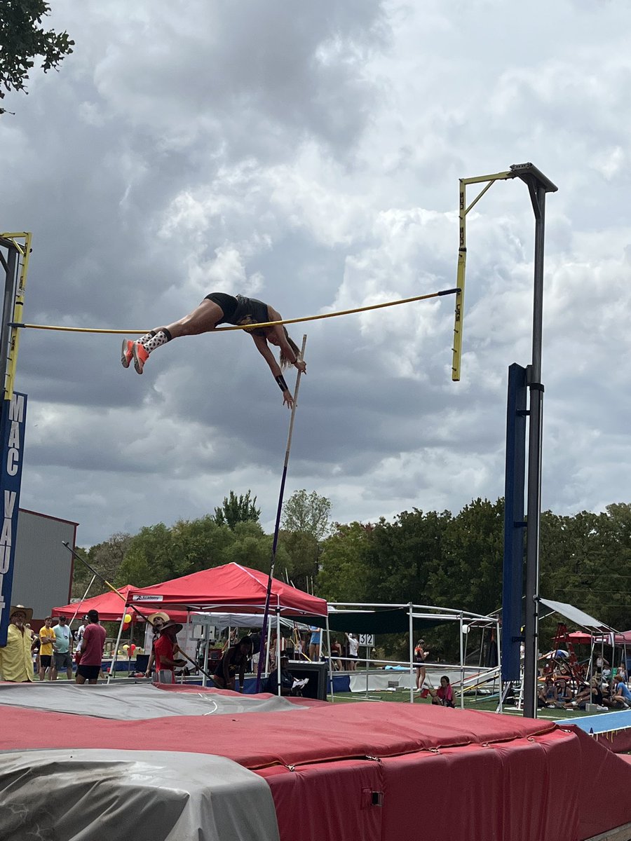 Congratulations to Jacqui Rose on winning the MAC National Event in College Station clearing 13’1.5” in the Pole Vault #ProudCoach
#NewSchoolRecord #RecruitKellerHigh <a href="/KISDAthletics/">Keller ISD Athletics</a> <a href="/KGirlsTrack/">Keller Girls Track</a> <a href="/KHSIndianNation/">Keller High School</a> <a href="/MrsSimmonsKHS/">Lisa Simmons</a> <a href="/KHSBooster/">KHS Athletic Booster</a>