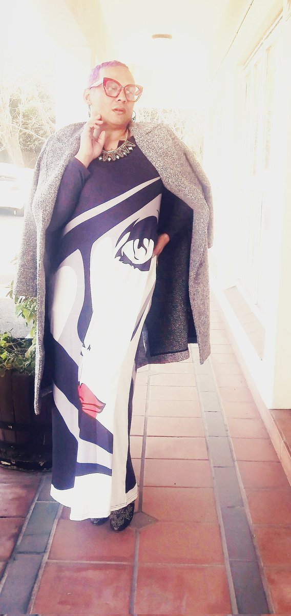 edwillmp's tweet photo. They call it fashion, I call it art. Living life bold

#capetown #fashion #Fashionista #pavingtheway #LGBTQ #gayboy #yourgayness #houtbayvibez #incapetown https://t.co/9ZzPur0849