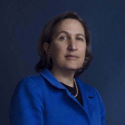 vaersac's tweet photo. 🧵Thread: Stanford and Michele Dauber, the law professor that questions the university's values and that everyone seems to talk about... not in a good way precisely.

tw: racism, ableism, misogyny, SA, and
yeah... Amber Heard. https://t.co/oFaBMncqlo