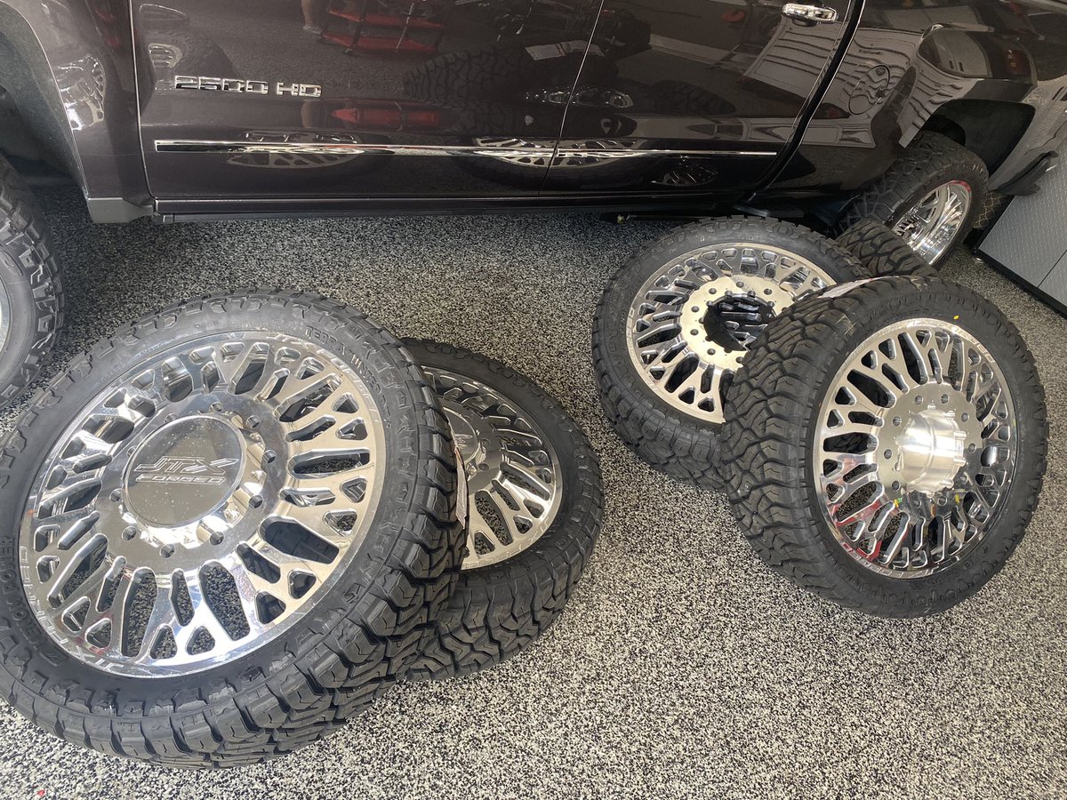 JoshuaSwentzel's tweet photo. Some new #jtx dually wheels https://t.co/kcdfagszU8