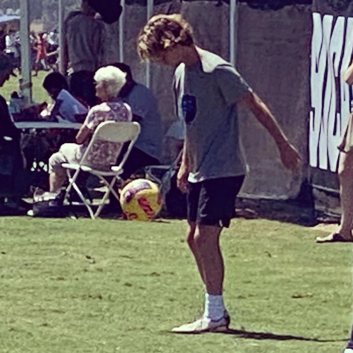 asandersplette's tweet image. Jack was cleared by ortho for non contact workouts yesterday. It’s been a hard five weeks for him, but he’s handled it with a positive attitude &amp;amp; lots of Peloton rides.He’s attended all of his team’s practices &amp;amp; games, &amp;amp; supports them as their captain on the sideline. #7weekstogo