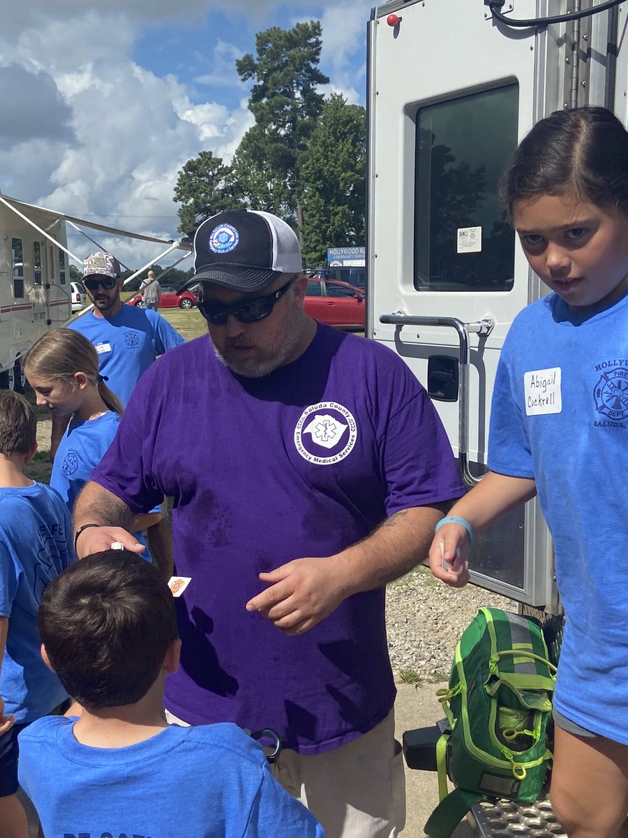 SCFS_PIO's tweet photo. This morning SCFS attended the Hollywood Fire Department Fire Safety Camp. We appreciate @SCStateFire @FireSafeSC and several agencies for attending. #SCFS #FIRESAFESC https://t.co/6yLt0osXnY