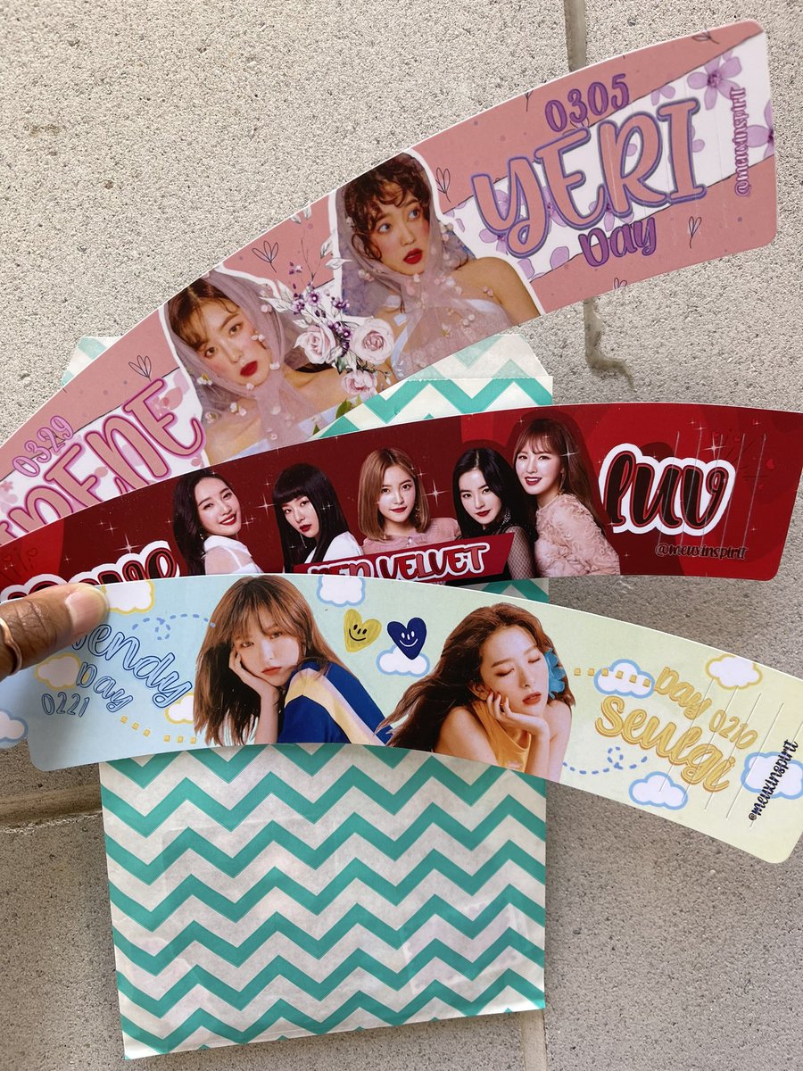 knjstyong's tweet photo. thank you @meuxinspirit for hosting such a cute event!!!🥰❤️ #BloomwithRedVelvet #SweetBloomingYeReneDay https://t.co/Ks563qewuq