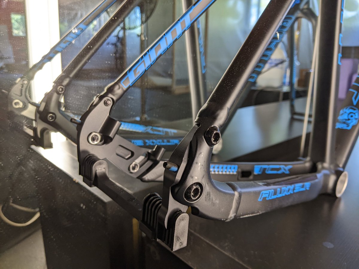 SellwoodCycle's tweet photo. Somehow we've come into a whole slew of NEW 2018/ 2019 Giant TCX Adv framesets, and even two 2014 TCX SLR SS "Adam Craig" edition frames. All new! 
Insanity.
https://t.co/qGUuL6YX6b
#cx #cyclocross #cxiscoming #sscx https://t.co/z6Htoc2NYP
