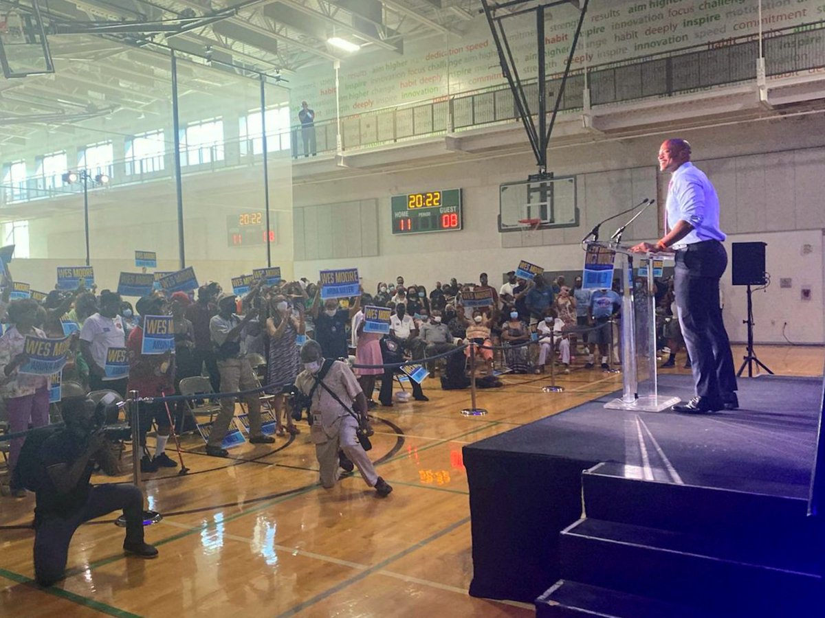 iamwesmoore's tweet photo. Thank you to everyone who joined us at our Thank You Rally in gorgeous #PrinceGeorgesCounty! 

@arunamiller and I are deeply humbled by your support. 
#MooreForMaryland https://t.co/yPCyupsXJP