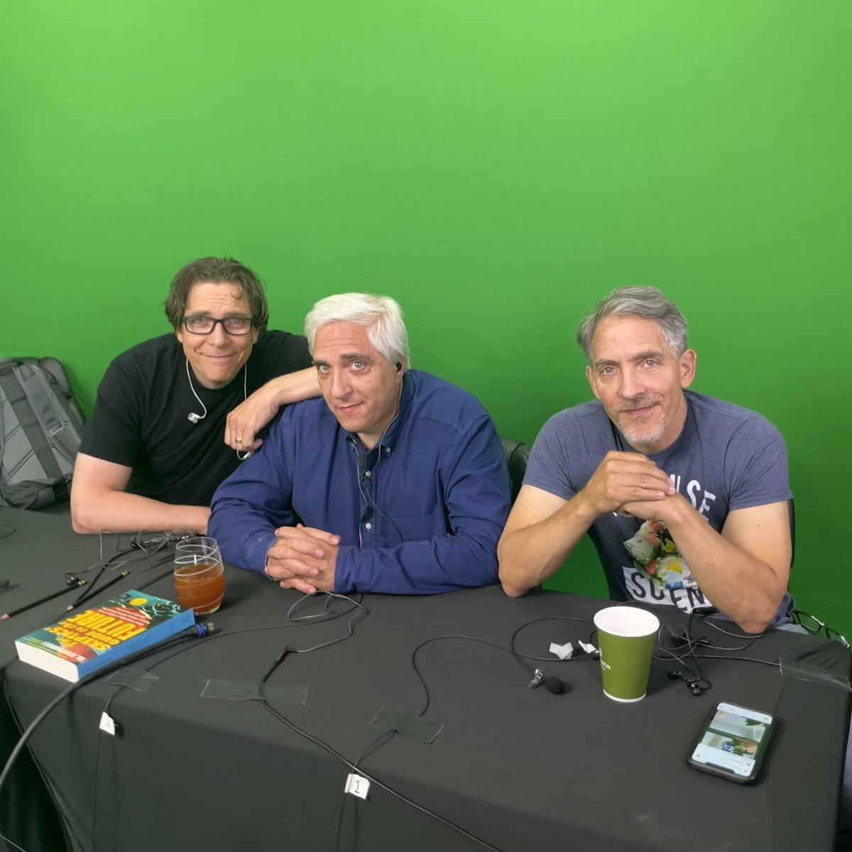 SkepticsGuide's tweet photo. Grab your drinks for the cocktail hour! What’s everyone drinking?
#necss @GeorgeHrab @jonesrooy @stevennovella https://t.co/sJFNbGLEvv