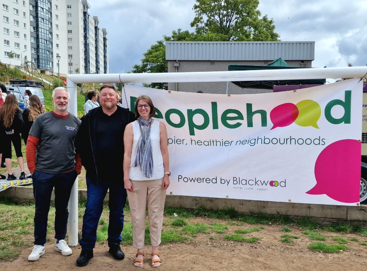 Snp_Alex's tweet photo. I was delighted to attend the Cardonald Summer Fair hosted by @Blackwood_HC @PeoplehoodBW   this afternoon.
I have been engaging with the Peoplehood team for some time now &amp; was encouraged to see the magnificent turnout of families and residents young &amp; old. https://t.co/V4hOMWk8pN