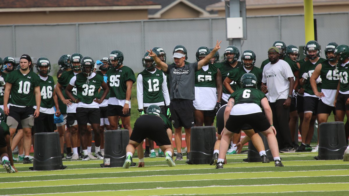 Eastern New Mexico University Football tweet media