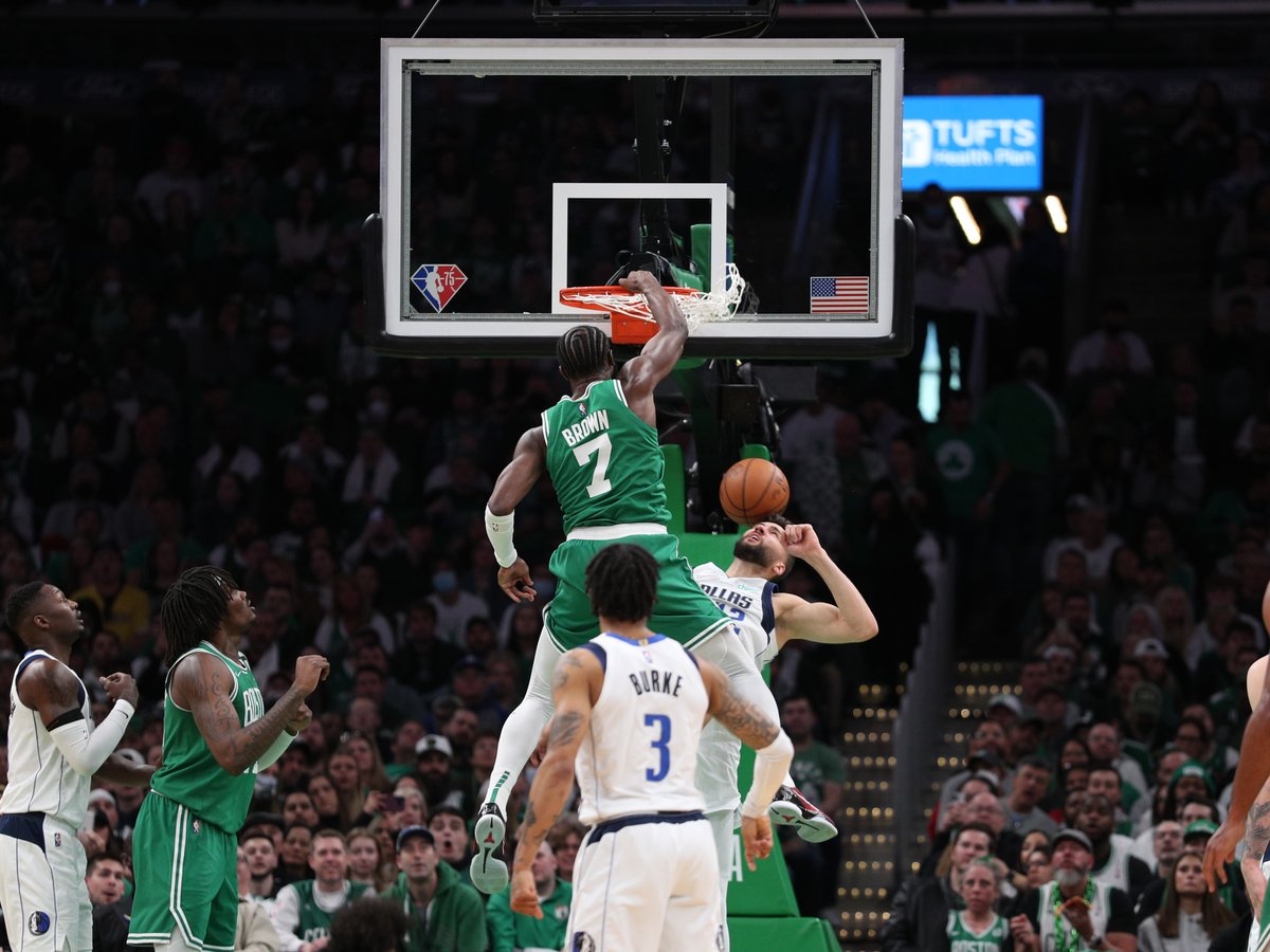 This angle 🔥

📸 @FCHWPO x #NBADunkWeek