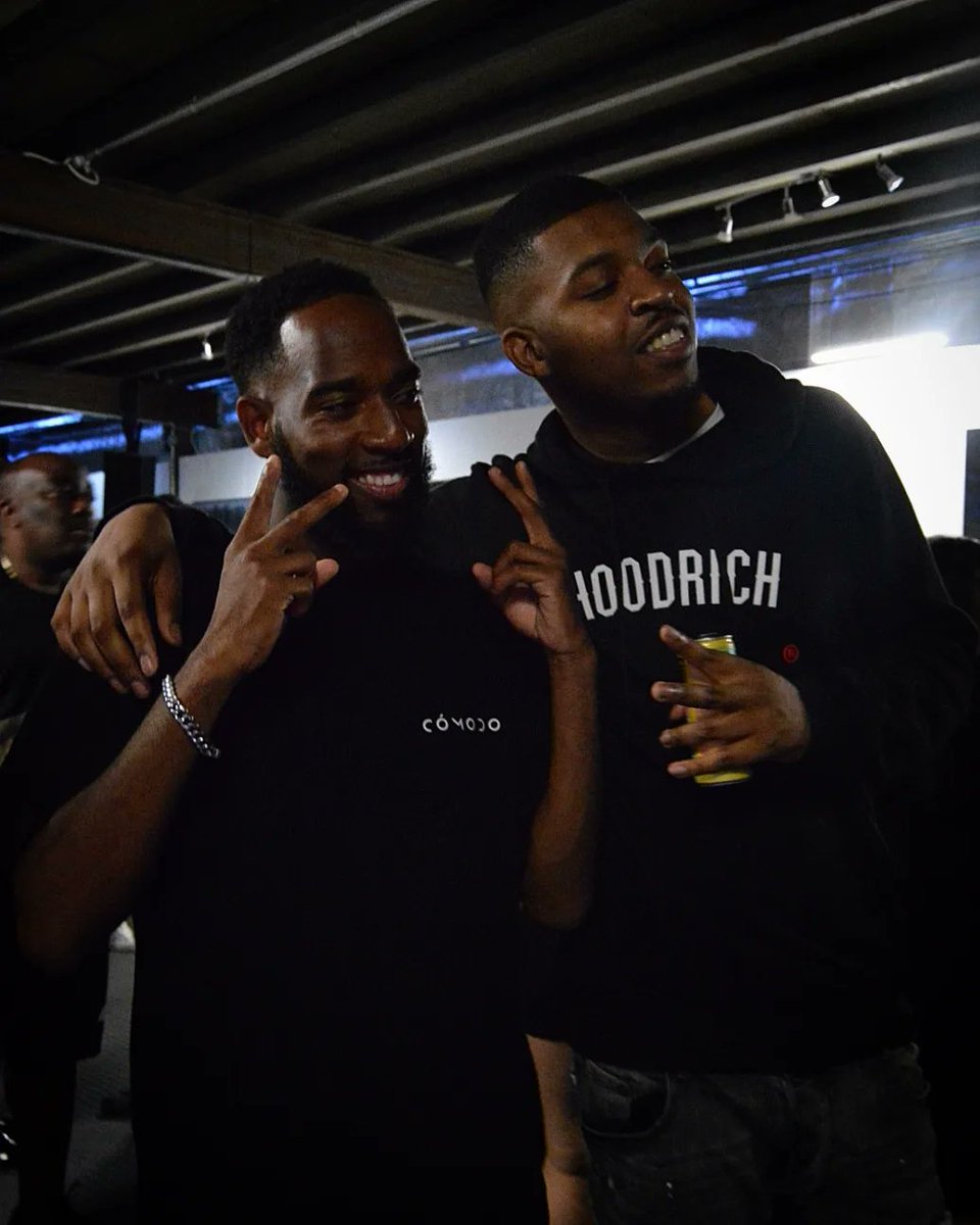 Kphotographyx's tweet photo. ZEKhibition Launch Night 📸

Honestly it makes me cry the fact you can only upload 4 photo's at a time!! TWITTERRRR 🥺

#zeksnaps #forevergood #photo #photographer #photography https://t.co/3YL9cFR3Gt