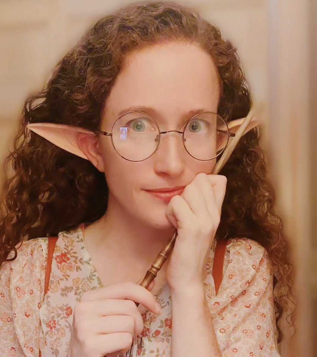 thekellhop's tweet photo. Hello there! My name is Kelly, or thekellhop on all platforms. I create #DnD and #TTRPG content. Iโm also an aspiring #voiceactor. Letโs be pals! #babysfirsttweet โจ https://t.co/ItUu63RvpM